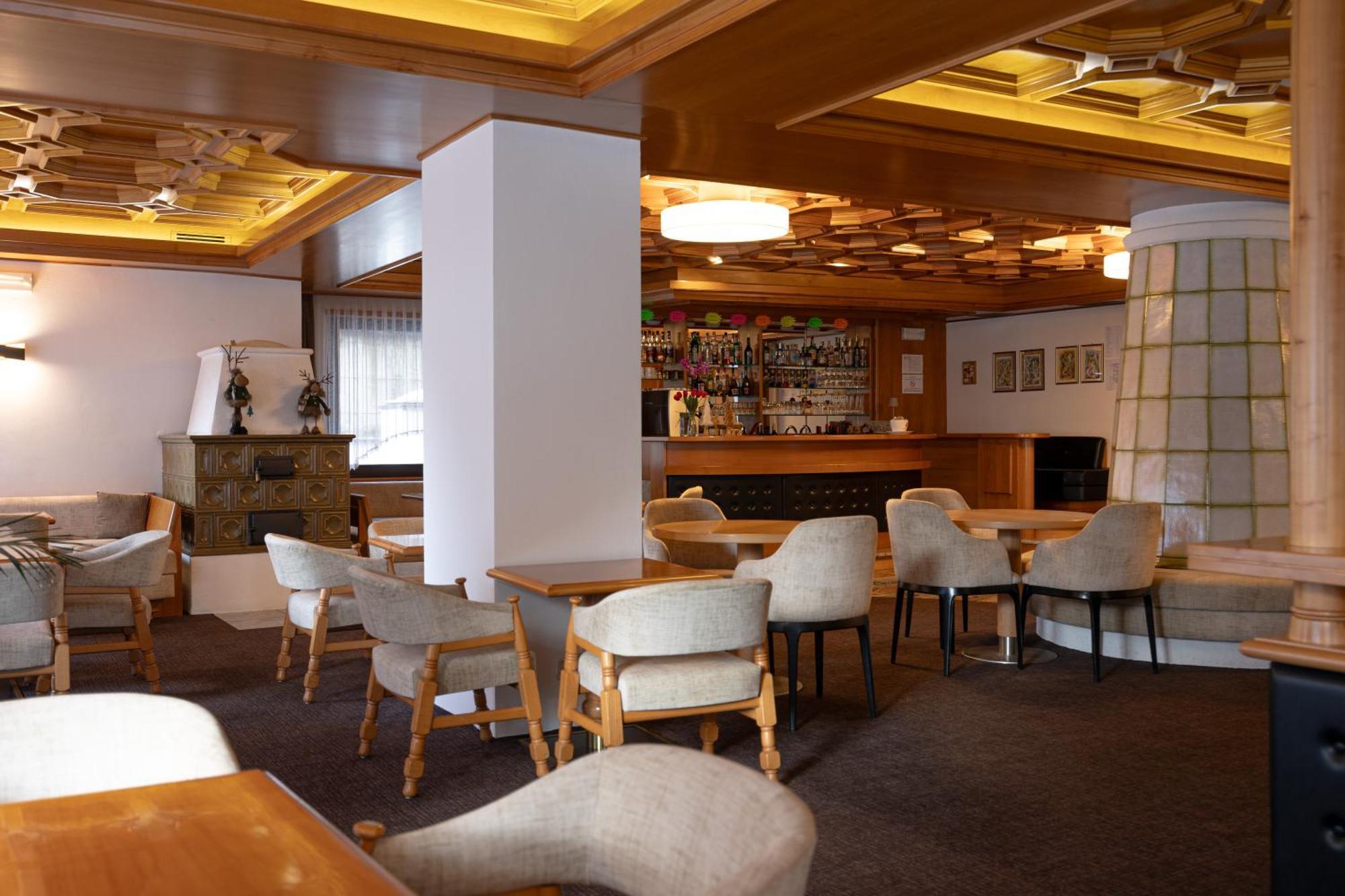 Hotel Engel กานาเซย์ ภายนอก รูปภาพ