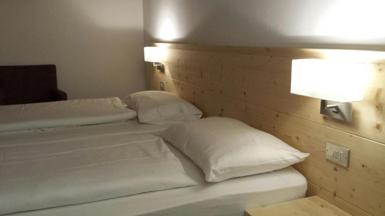Hotel Engel กานาเซย์ ภายนอก รูปภาพ