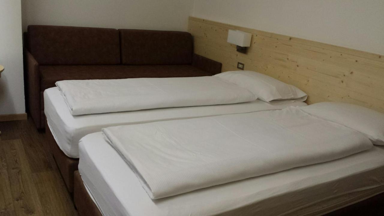 Hotel Engel กานาเซย์ ภายนอก รูปภาพ